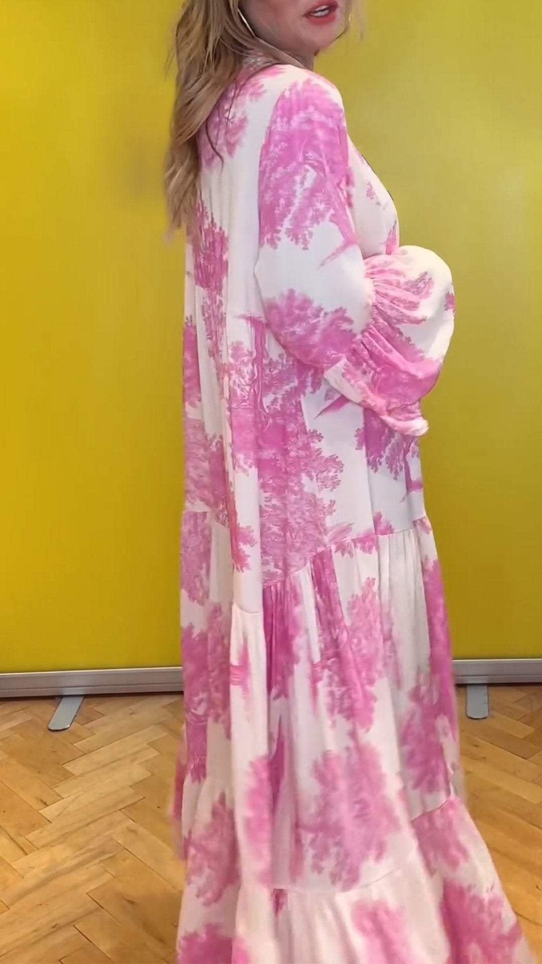 🔥Des réductions allant jusqu'à 49💃Robe longue d'été à col en V à motif forestier pour femmes👗